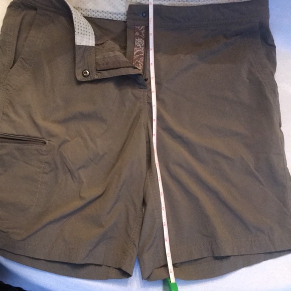 LL Bean Woman Rayon Stretch Lightweight Hiking Shorts Size 14 Taupe Inseam 9" - Picture 3 of 9